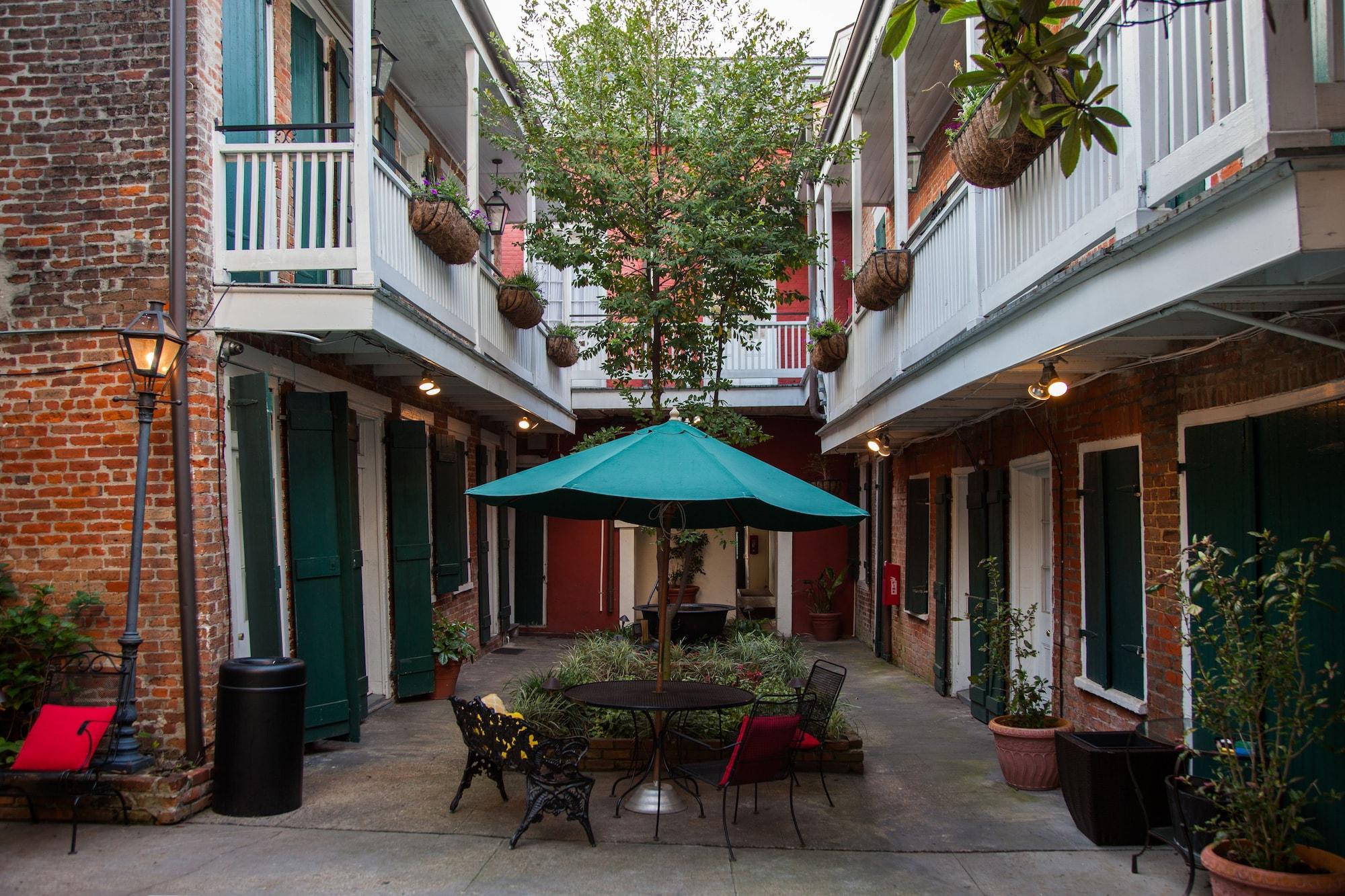 Hotel St. Pierre French Quarter New Orleans  Kültér fotó
