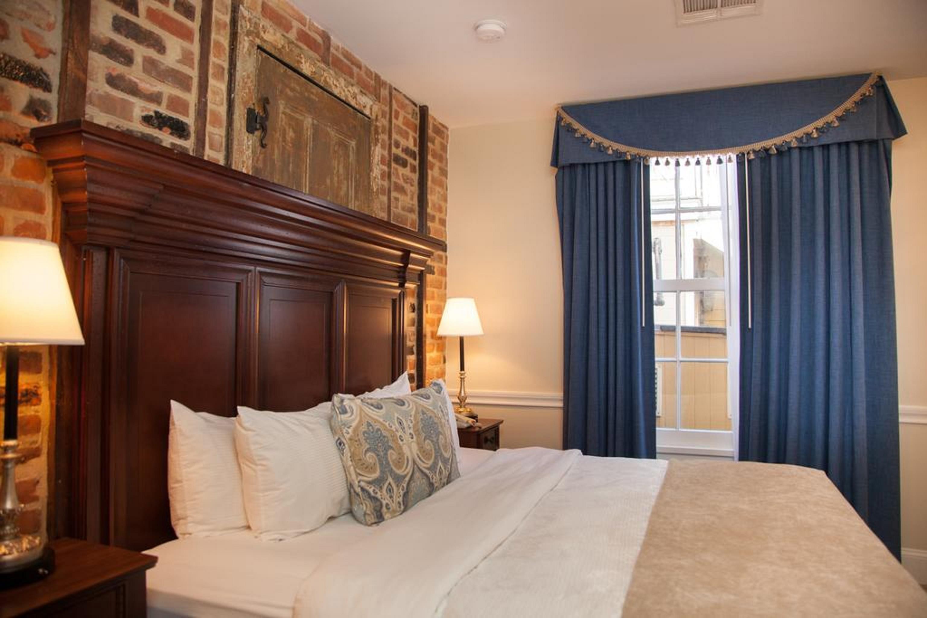 Hotel St. Pierre French Quarter New Orleans  Kültér fotó
