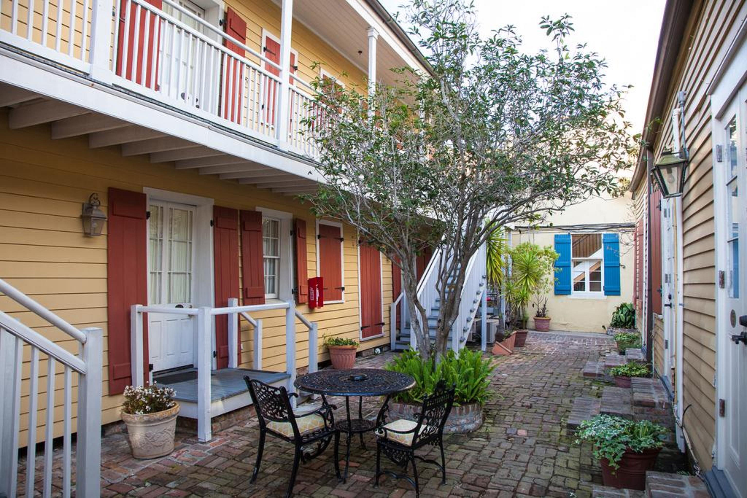 Hotel St. Pierre French Quarter New Orleans  Kültér fotó