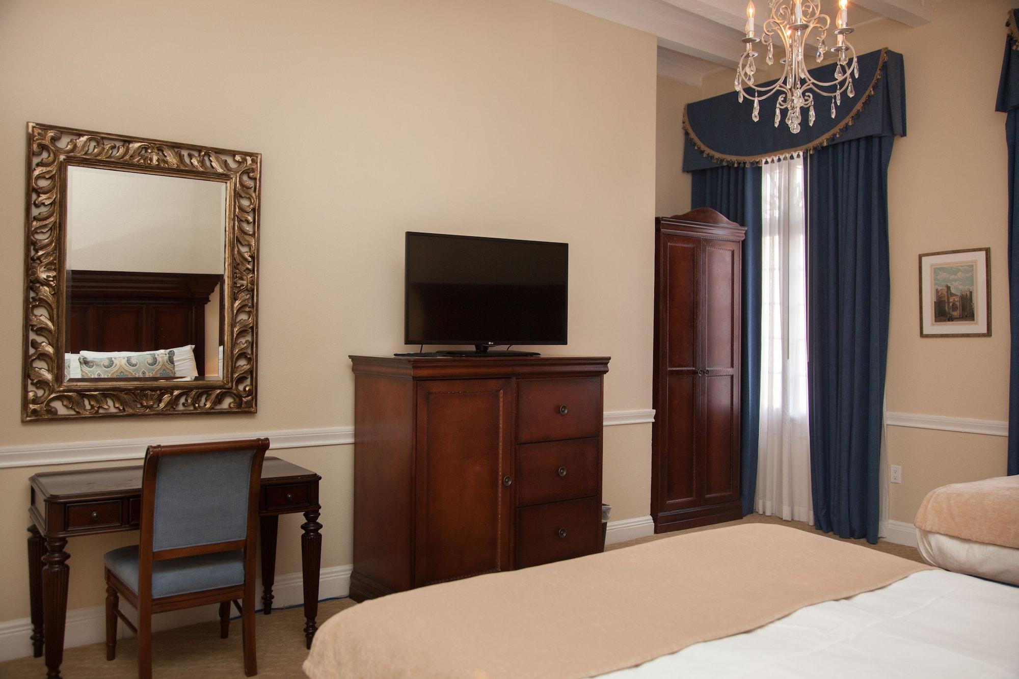 Hotel St. Pierre French Quarter New Orleans  Kültér fotó