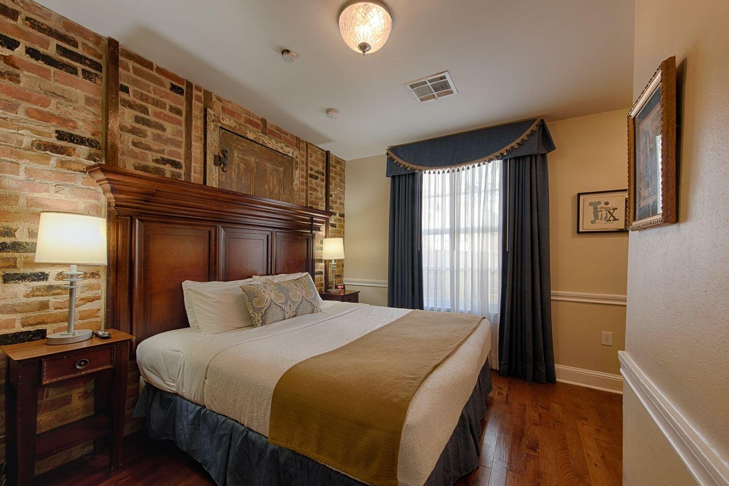Hotel St. Pierre French Quarter New Orleans  Kültér fotó